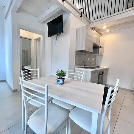 8 Lofts - - 2 Апартаменты