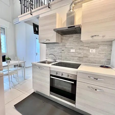 8 Lofts - - 2 Апартаменты *