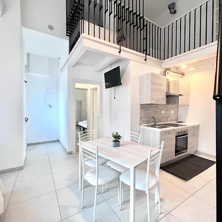 8 Lofts - - 2 Appartement La Spezia