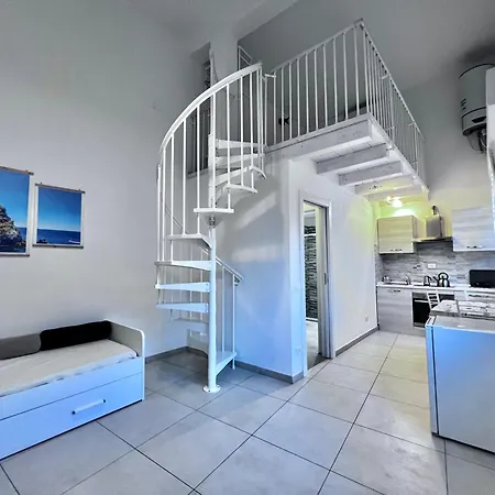 8 Lofts - - 2 Специя