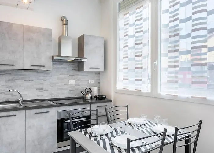 דירה 8 Lofts - - 2 *