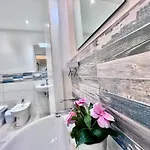 8 Lofts - - 2 * Специя