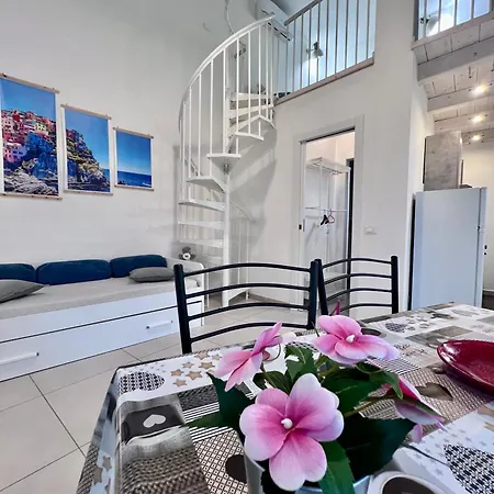 8 Lofts - - 2 Apartman La Spezia