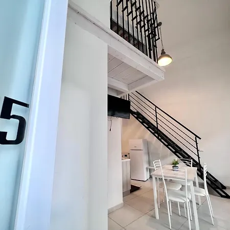 8 Lofts - - 2 Daire La Spezia