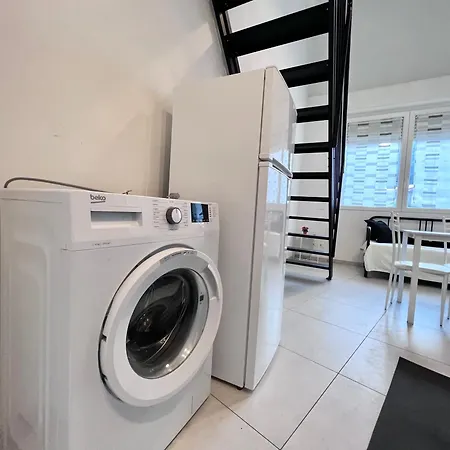 8 Lofts - - 2 لا سبيتسْيا