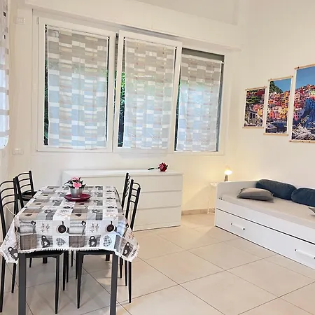 8 Lofts - - 2 La Spezia