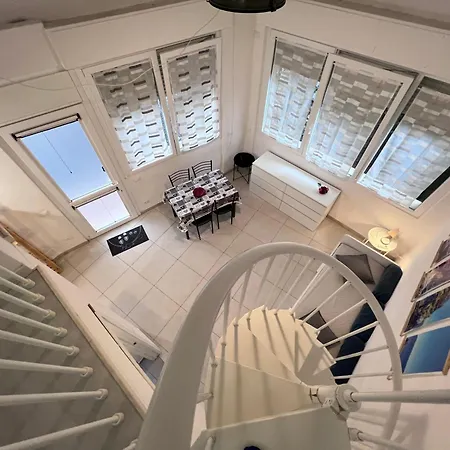 8 Lofts - - 2 La Spezia