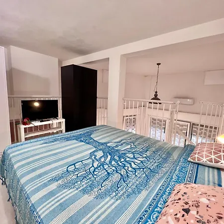 Apartment 8 Lofts - - 2 *