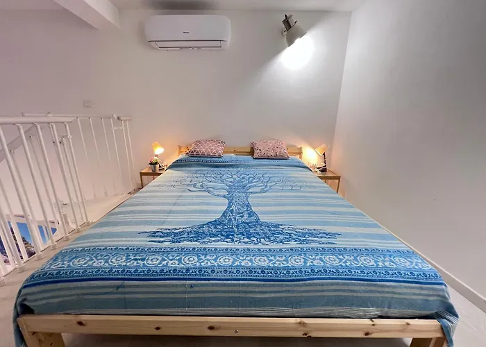 8 Lofts - - 2 * Λα Σπέτσια