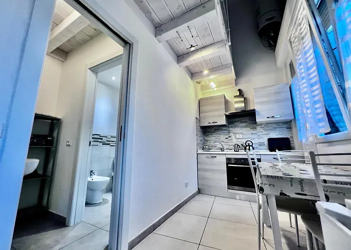Διαμέρισμα 8 Lofts - - 2 *